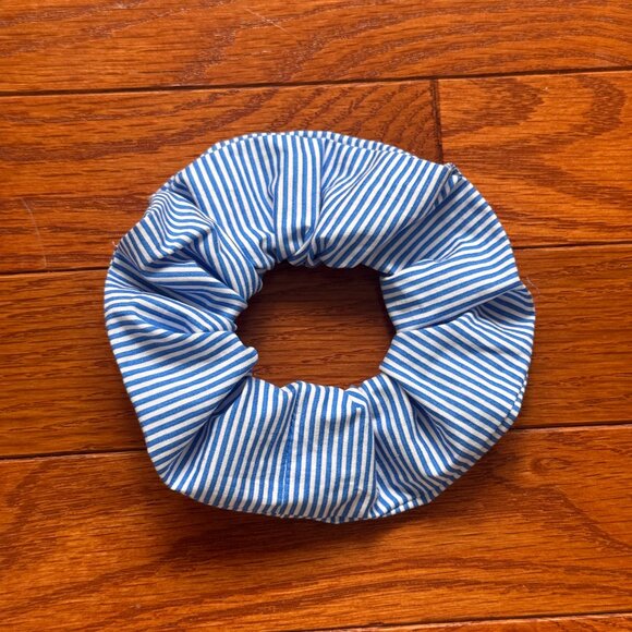Handmade Blue Scrunchie - Picture 1 of 2